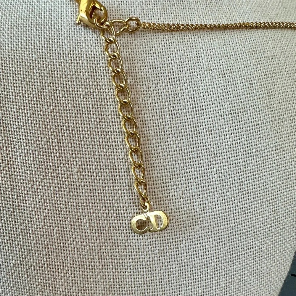 Dior Gold Saddle Pendant Necklace - Picture 8 of 8